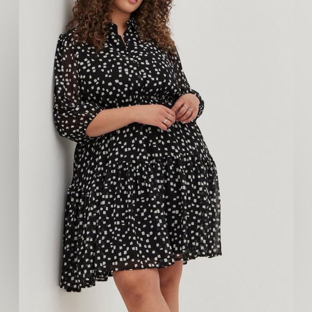 Torrid 5 Black White Dot Tiered Mini Skater Dress